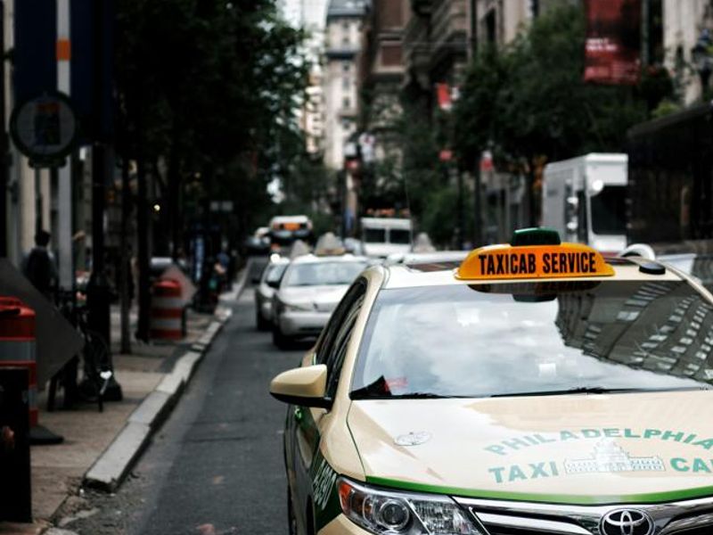 Dispute with taxi driver Part 2: Pick-up or drop-off locations - French lesson