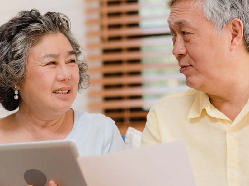 Meeting the in laws again: Presenting simple gifts - French lesson